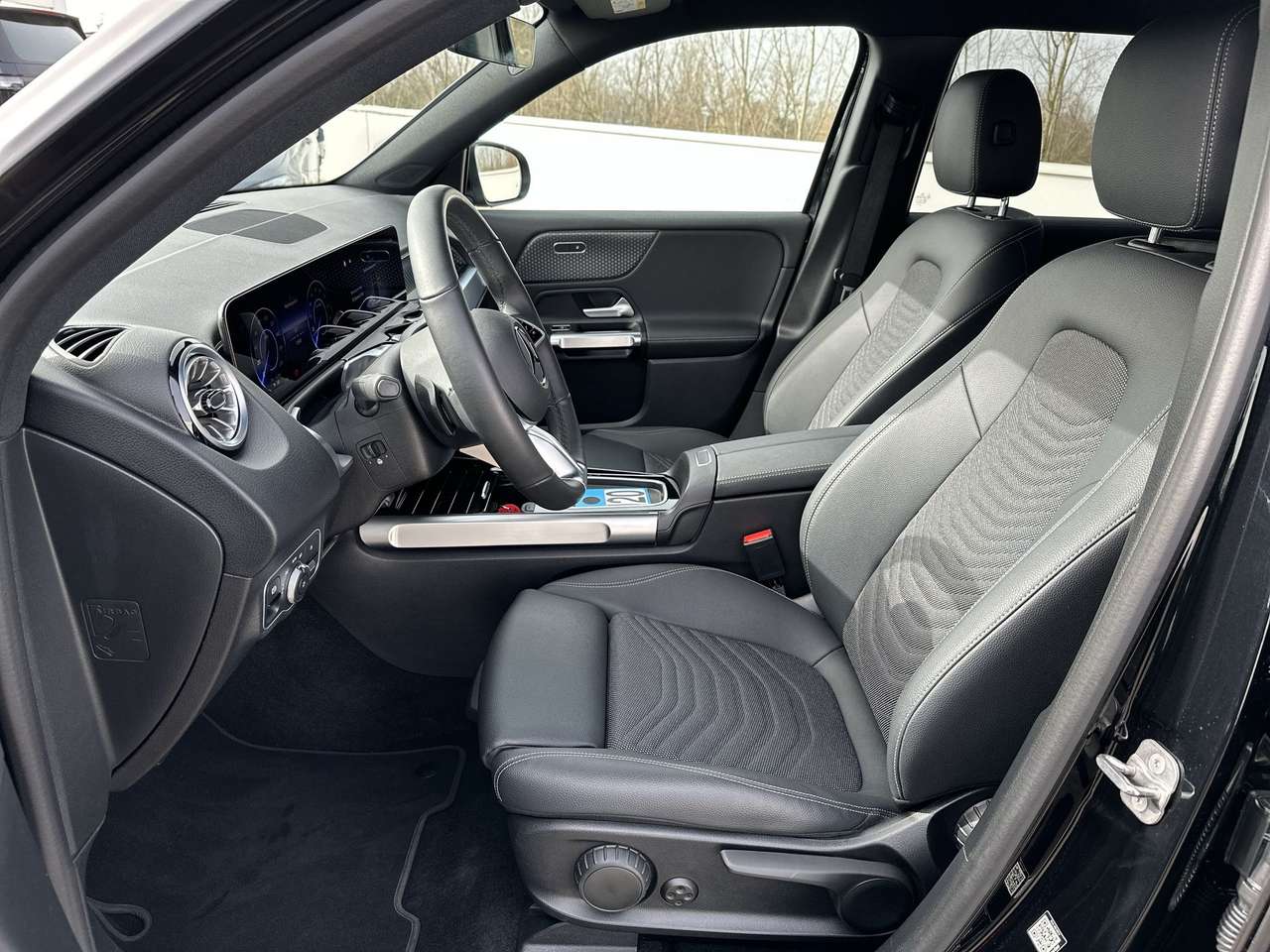 Mercedes-Benz EQB 300 4Matic 7 PLAATS Sfeer Progressive Camera Navigatie — foto 17 van 21