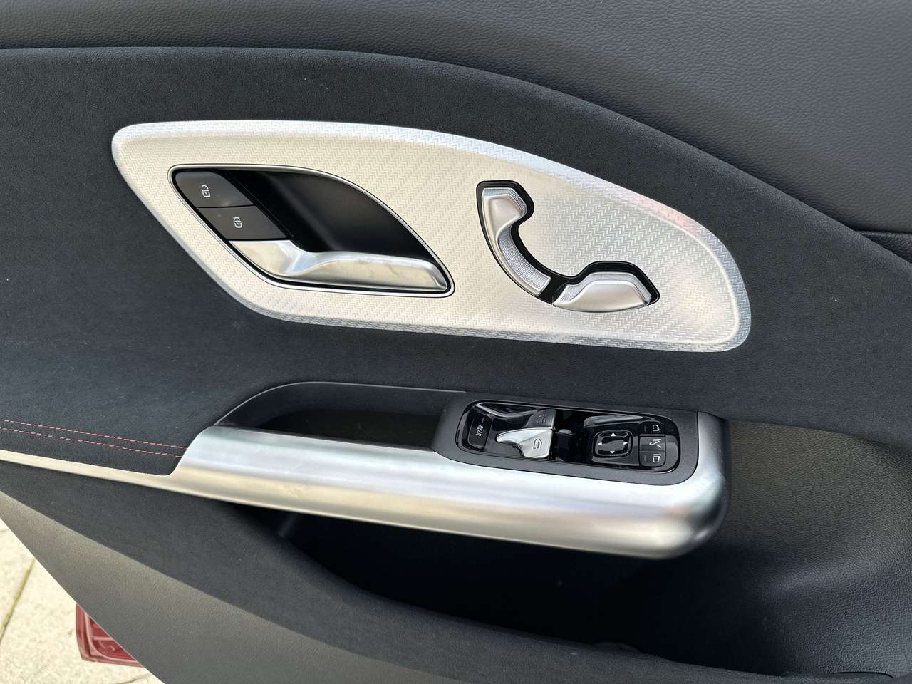 Mercedes-Benz CLA 250 + AMG LINE Electric — foto 14 van 19