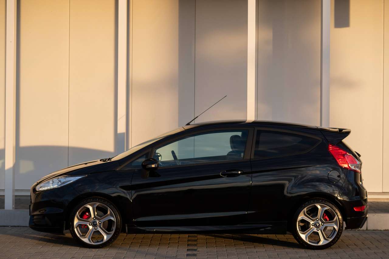 Ford Fiesta Ford Fiesta ST 182 pk / slechts 41k km / Leder Recaro / 1j Garantie — foto 9 van 19
