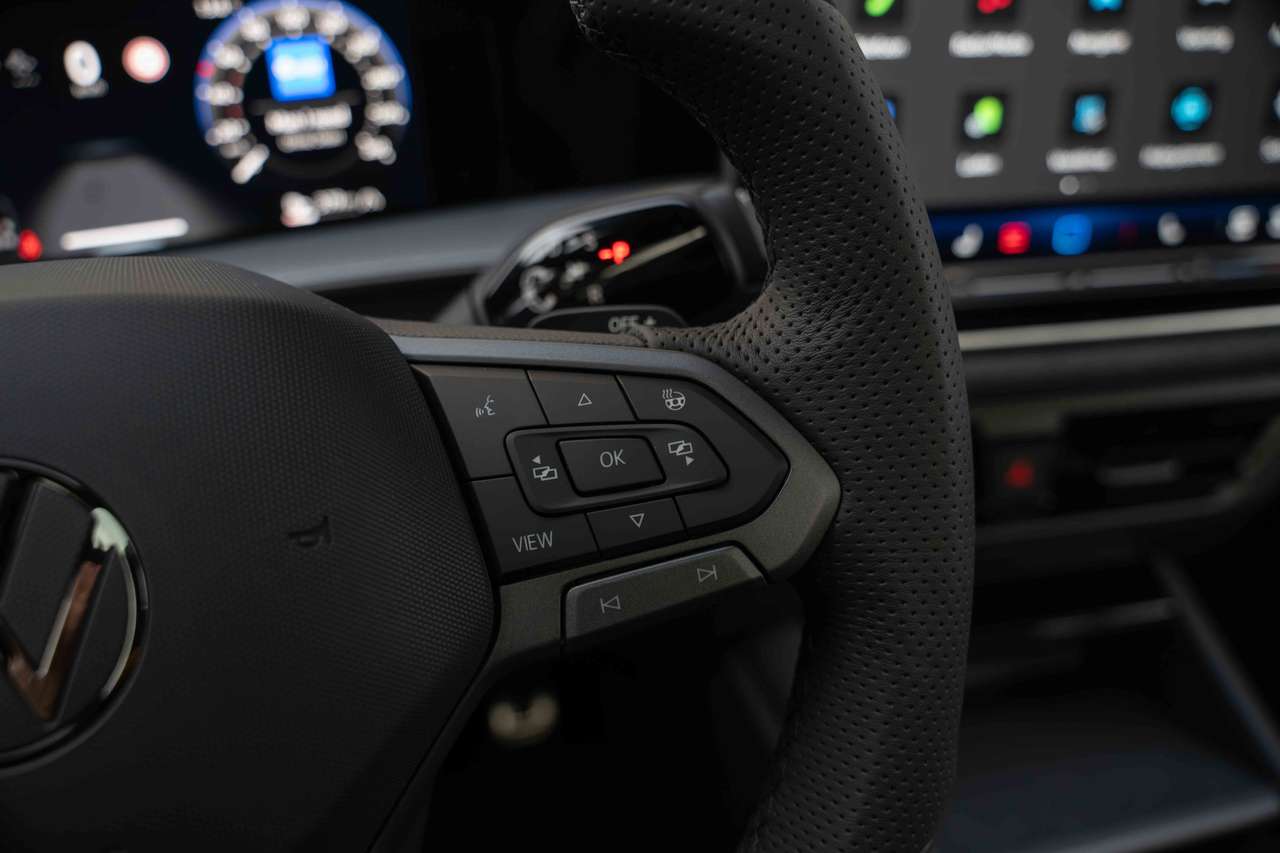 Volkswagen Tayron eHybrid R-LINE/PANO/IQLIGHTS/HUD/H&K/ACC/360/TREKH — foto 16 van 25