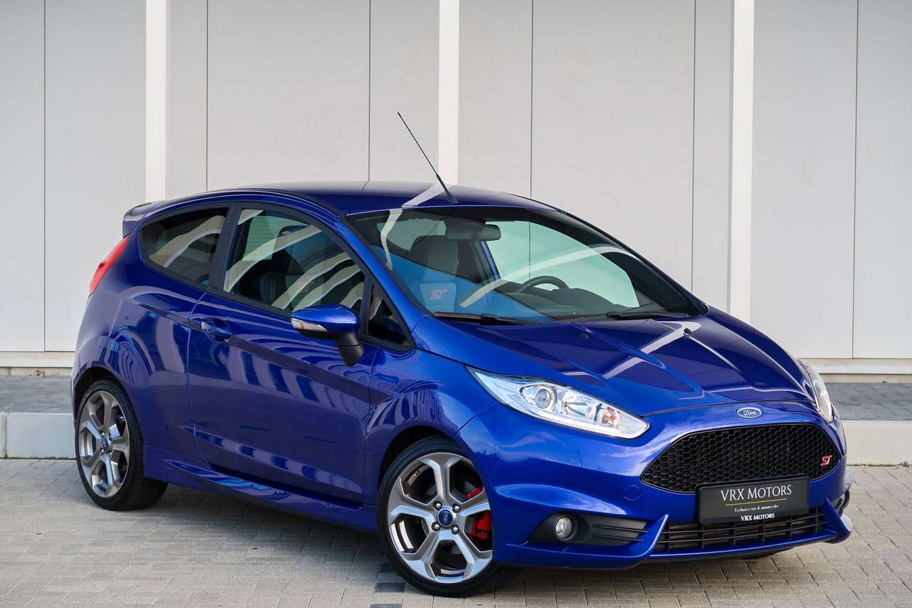 Ford Fiesta Fiesta ST 1.6 EcoBoost 182 pk / Slechts 47k km / Leder Recaro / 1j garantie — foto 6 van 23