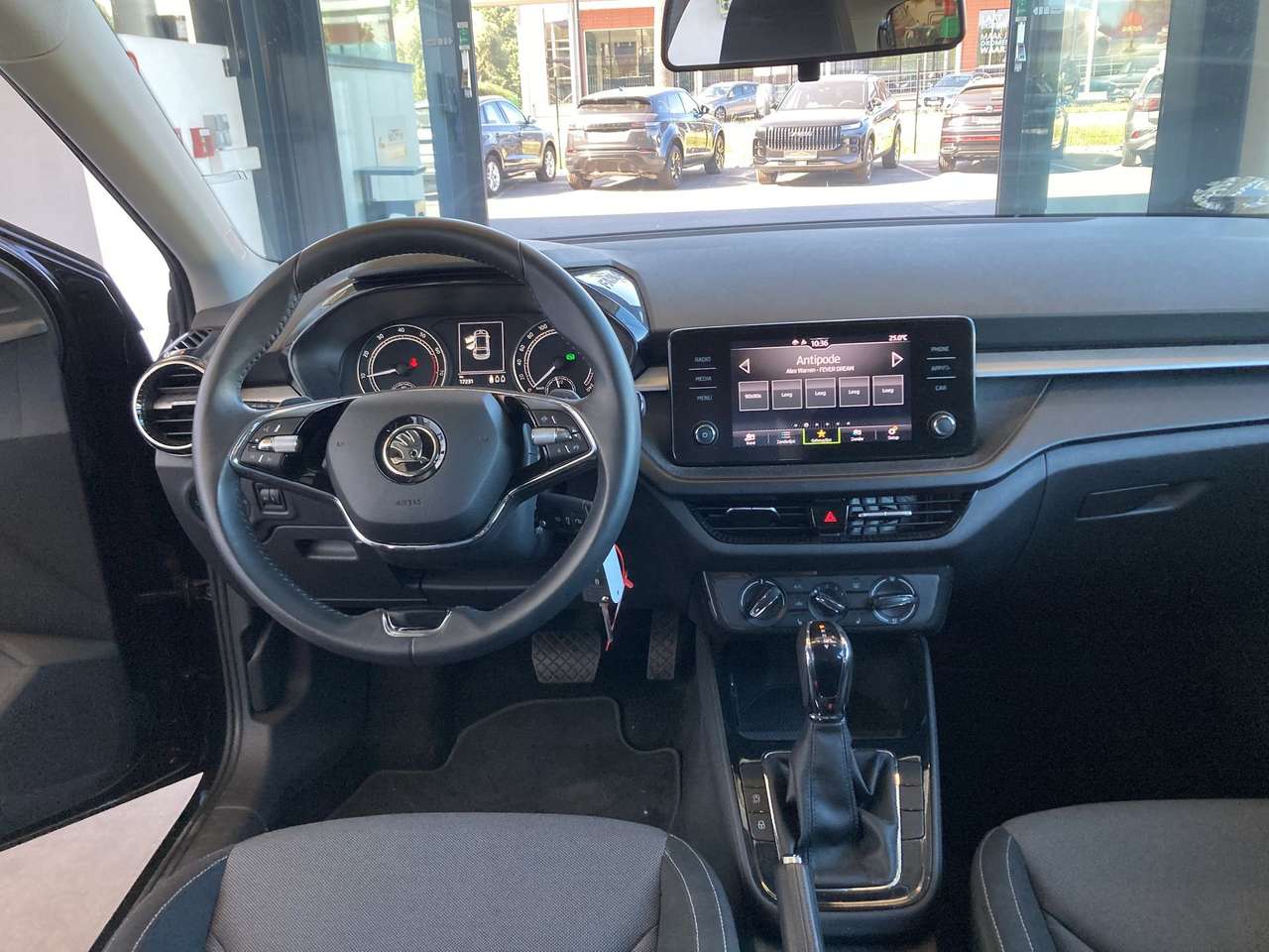 Skoda Fabia 1.0TSI BENZINE  AUTOMAAT MET SLECHTS 17000KM!!!!! — foto 12 van 23