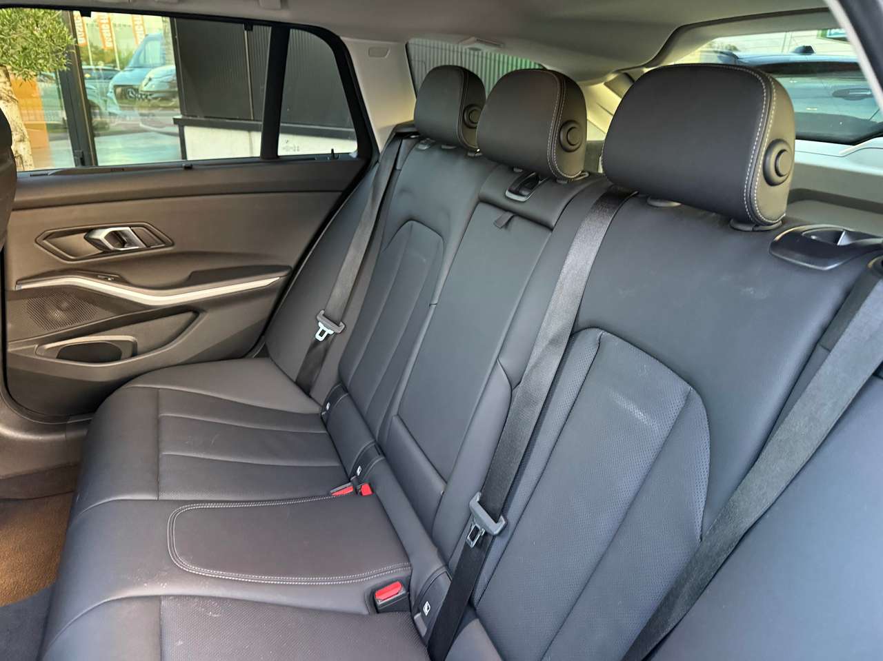 BMW 318 iA Break Sport Panorama Sport seats Led M-Alu 72000km — foto 11 van 19
