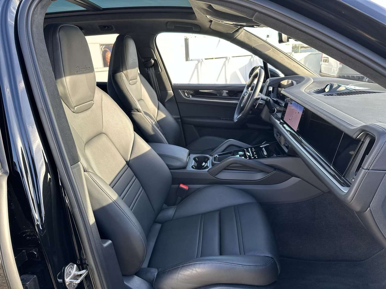 Porsche Cayenne Turbo E-Hybrid 42gr Co2 22" SportDesignPack Pano — foto 16 van 19