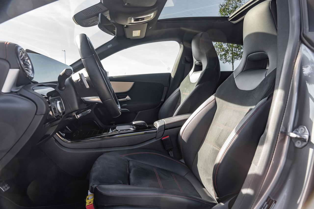 Mercedes-Benz CLA 250 (2022) — foto 21