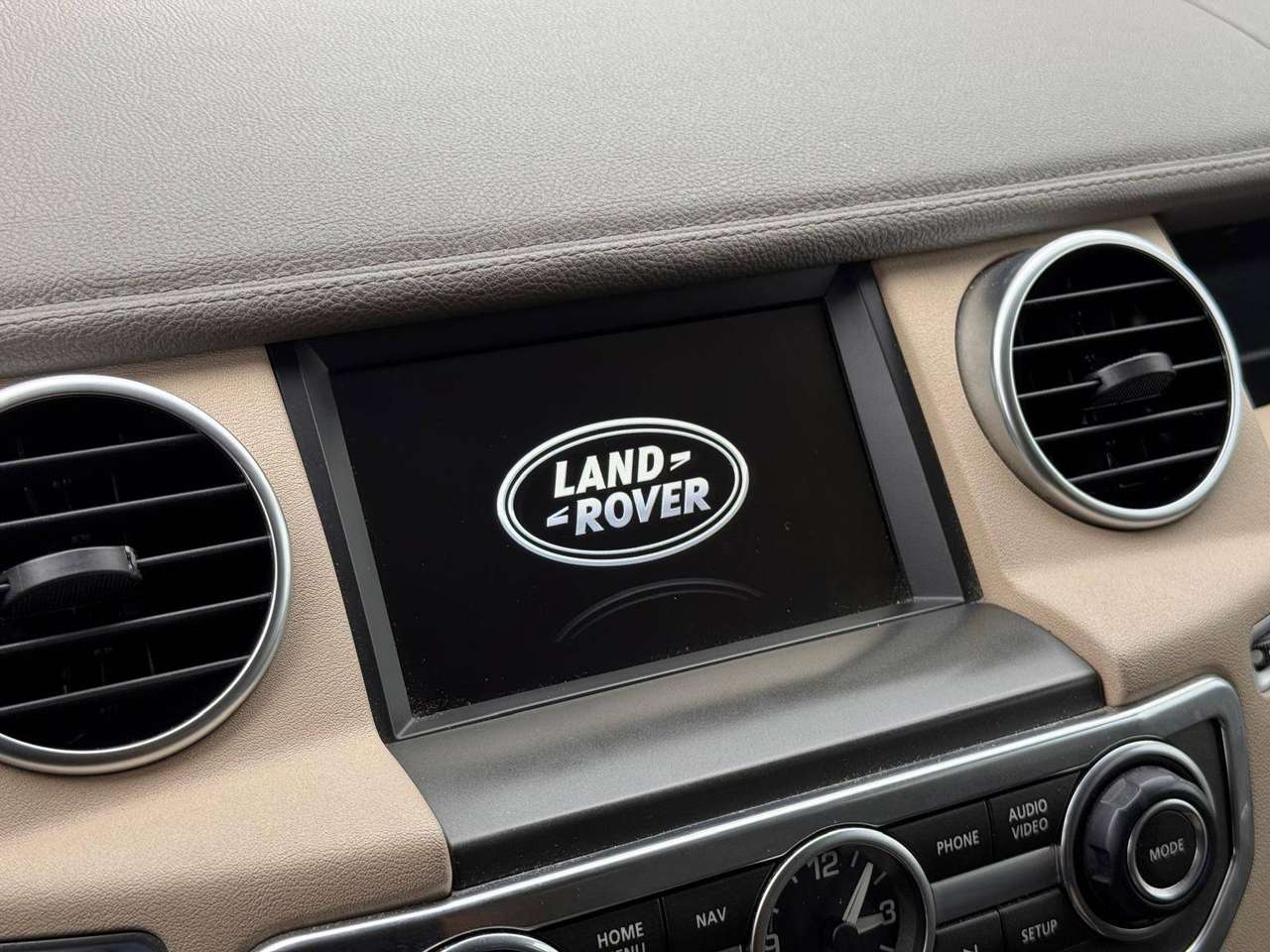 Land Rover Discovery Discovery 3.0 SDV6 SE — foto 11 van 13