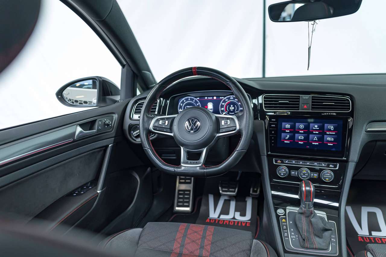 Volkswagen Golf GTI TCR|PANO|ALCANTARA|CAMERA|KEYLESS|ACC|LA|ZETELVERW.|GARANTIE| — foto 23 van 25