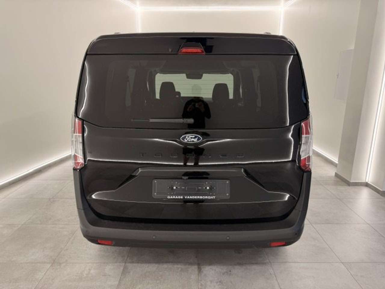 Ford Tourneo Courier TITANIUM BENZINE 125PK 22000KM — foto 4 van 21
