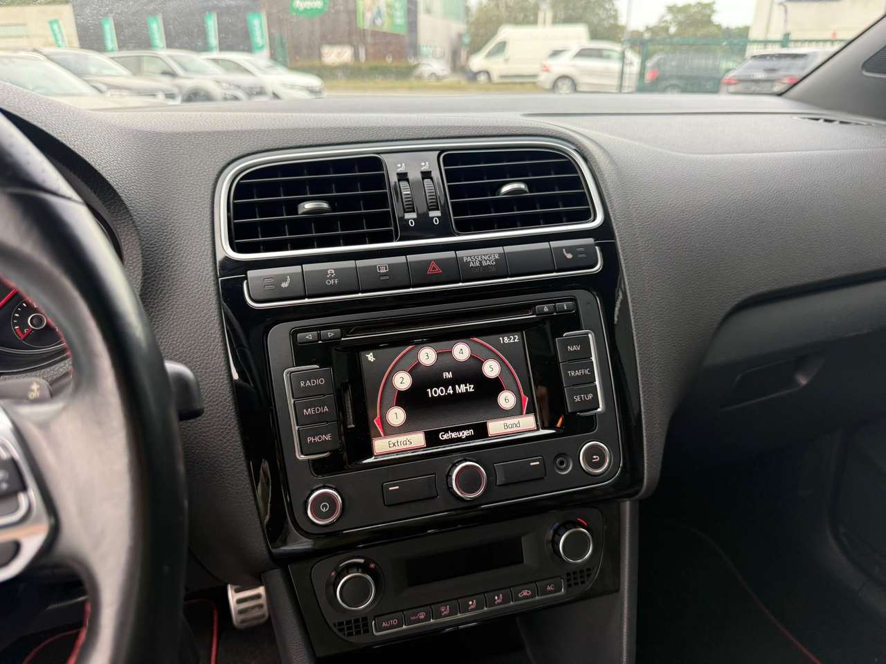 Volkswagen Polo GTI 1.4 TSI DSG Opendak 91000km Nieuwstaat !!! — foto 16 van 18