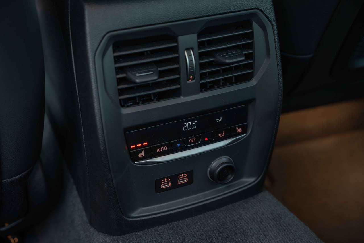 BMW 340 M340i xDrive LASER/OPENDAK/HUD/H&K/ACC/360°/MEMORY/ — foto 18 van 25