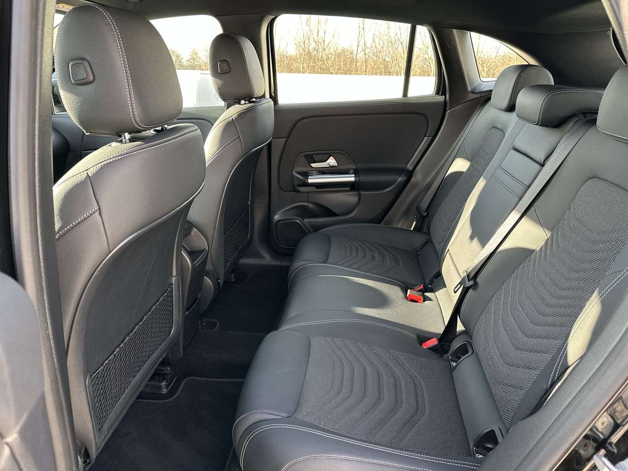 Mercedes-Benz EQA 300 EQA 300 4M Progressive 18" Camera Advanced — foto 11 van 14