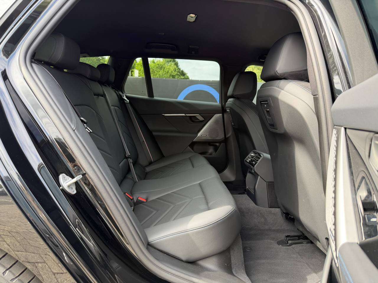 BMW 530 e MPACK PRO HARMAN KARDON HEADUP ICONIC GLOW — foto 9 van 25