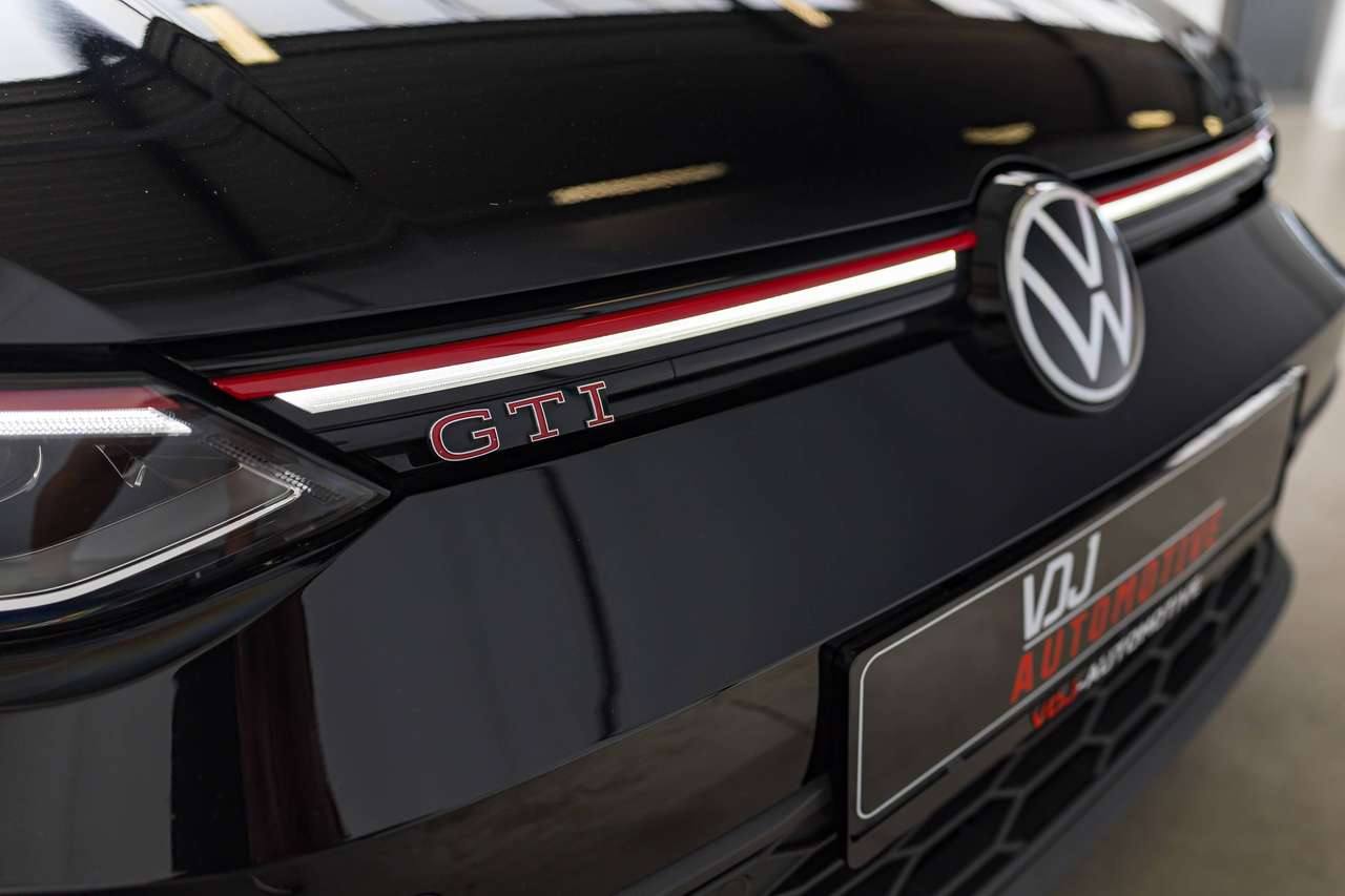 Volkswagen Golf GTI CLUBSPORT|AKRAPOVIC|PANO|IQLIGHTS|ALCANTARA|HEATEDSEATS|KEYLESS|ACC|LA|GARANTIE| — foto 9 van 25