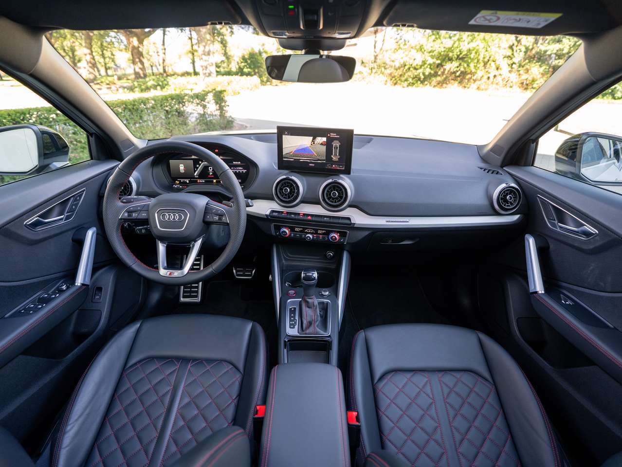Audi SQ2 SQ2 - PANO/CAMERA/KEYLESS/MATRIX LED/APPLE CARPLAY/ACC/ZETELVERWARMING/ELEKTRISCHE KOFFER/GARANTIE 09.2029 — foto 11 van 21