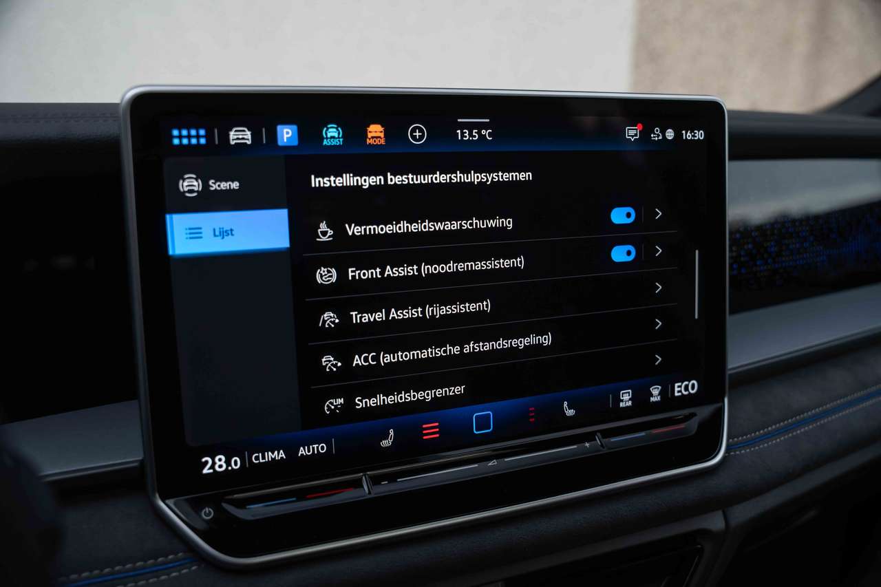 Volkswagen Tayron eHybrid R-LINE/PANO/IQLIGHTS/HUD/H&K/ACC/360/TREKH — foto 22 van 25