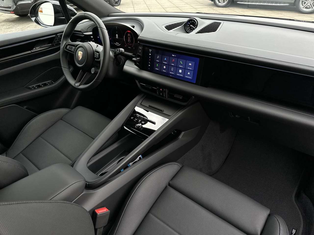 Porsche Macan 4ELEK/LUCHTVER/20"/TREKH/BOSE/LEDERPAKKET — foto 11 van 18