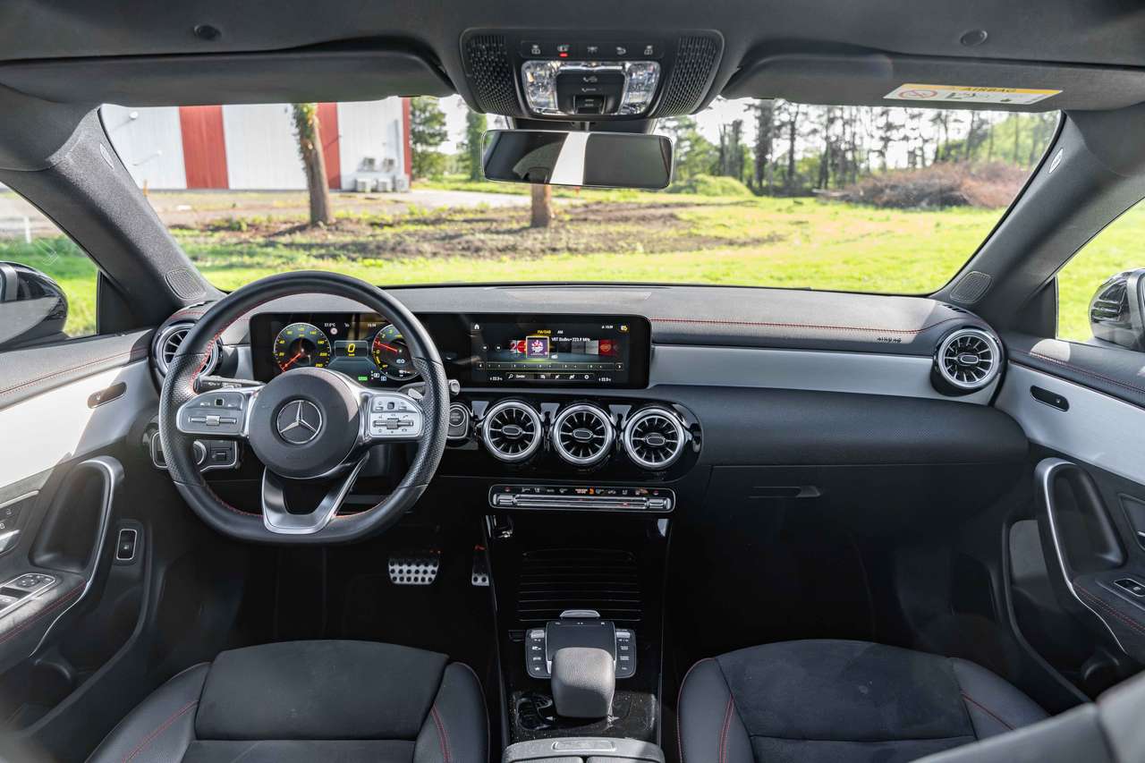 Mercedes-Benz CLA 250 PHEV*AMG LINE*PANO*DAB*KEYLESS*LED* — foto 18 van 25