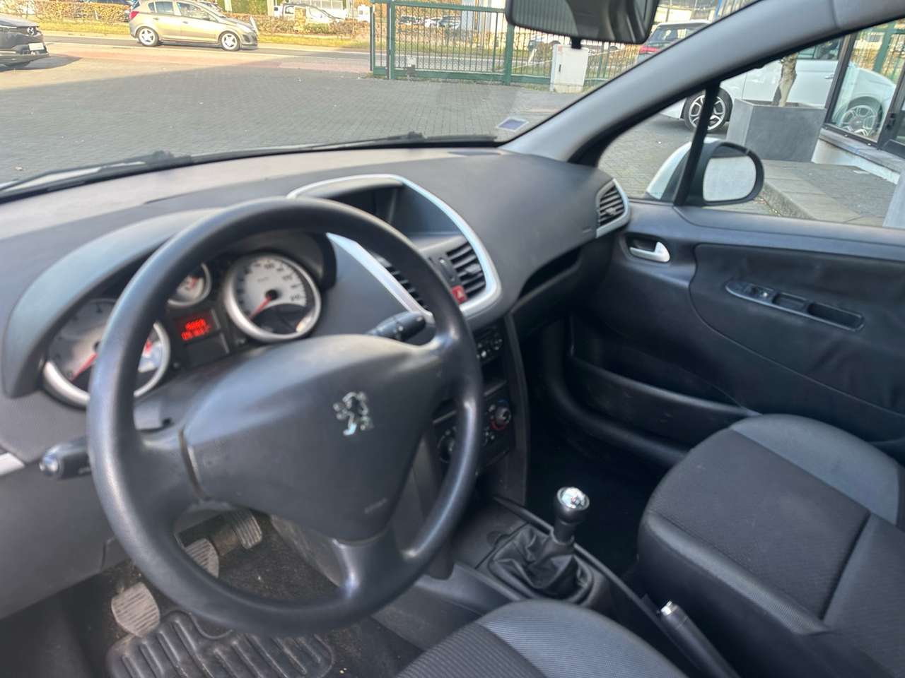 Peugeot 207 1.4i Benzine 5 deuren 91000km Nouveau Courroit de distribution — foto 7 van 11