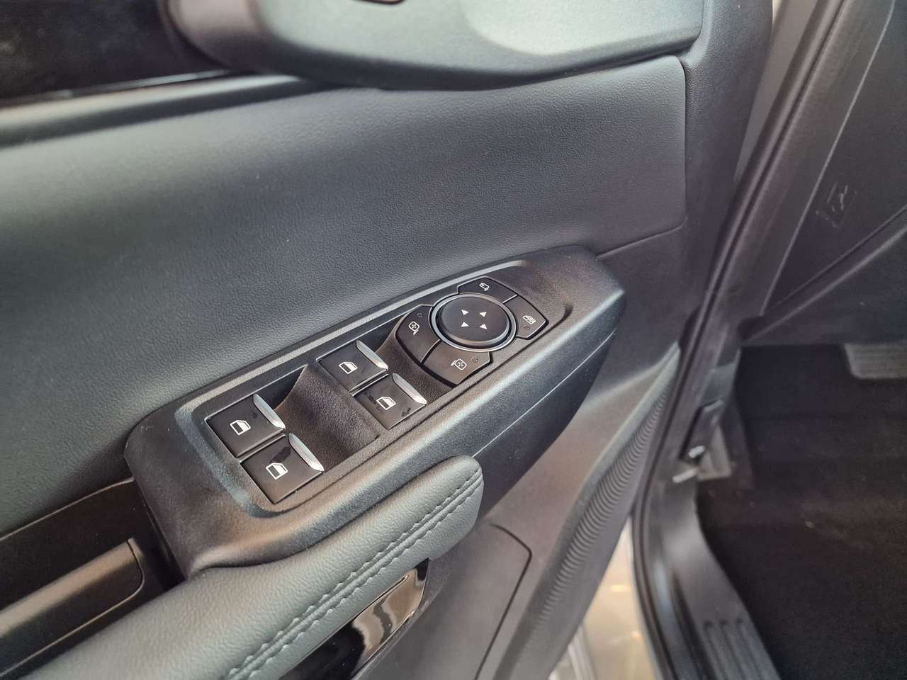 Ford Ranger WILDTRAK PLUG-IN HYBRID NIEUW OKM 48700+BTW — foto 8 van 16