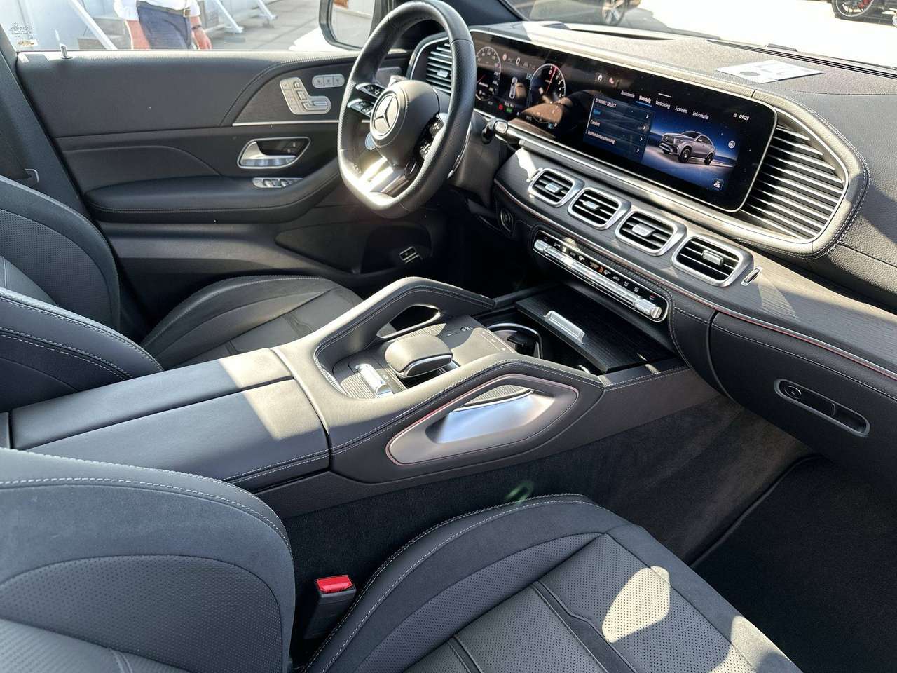 Mercedes-Benz GLE 53 AMG HYBR COUPE 4M/AMG PREM/29gr Co2/22"/TREKH/NIGHTPAK — foto 20 van 23