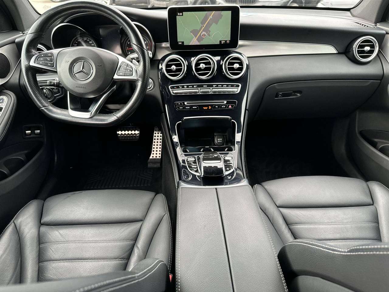 Mercedes-Benz GLC 250 GLC Coupé 250 4-Matic (EU6.2)AMG Pakket Comand Navi 20" multispaaks AMG velgen — foto 17 van 18