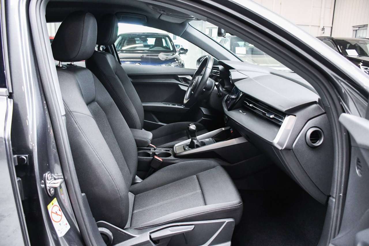 Audi A3 A3 Sportback 30 TFSI S line - NAVIGATIE / SMARTLINK / PDC / CC — foto 6 van 19