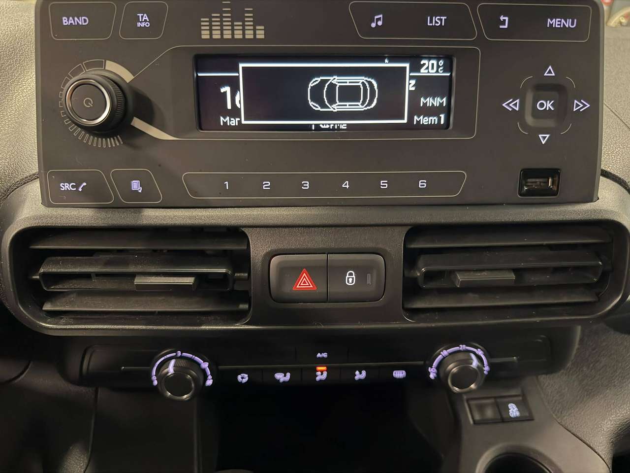 Citroen Berlingo 1.2 PureTech M Light Control S/S (EU6.3) — foto 11 van 15