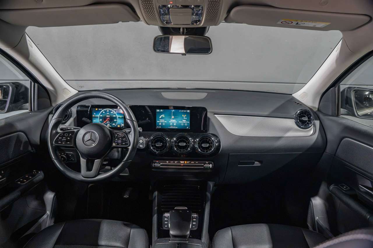 Mercedes-Benz GLA 180 (2021) — foto 13