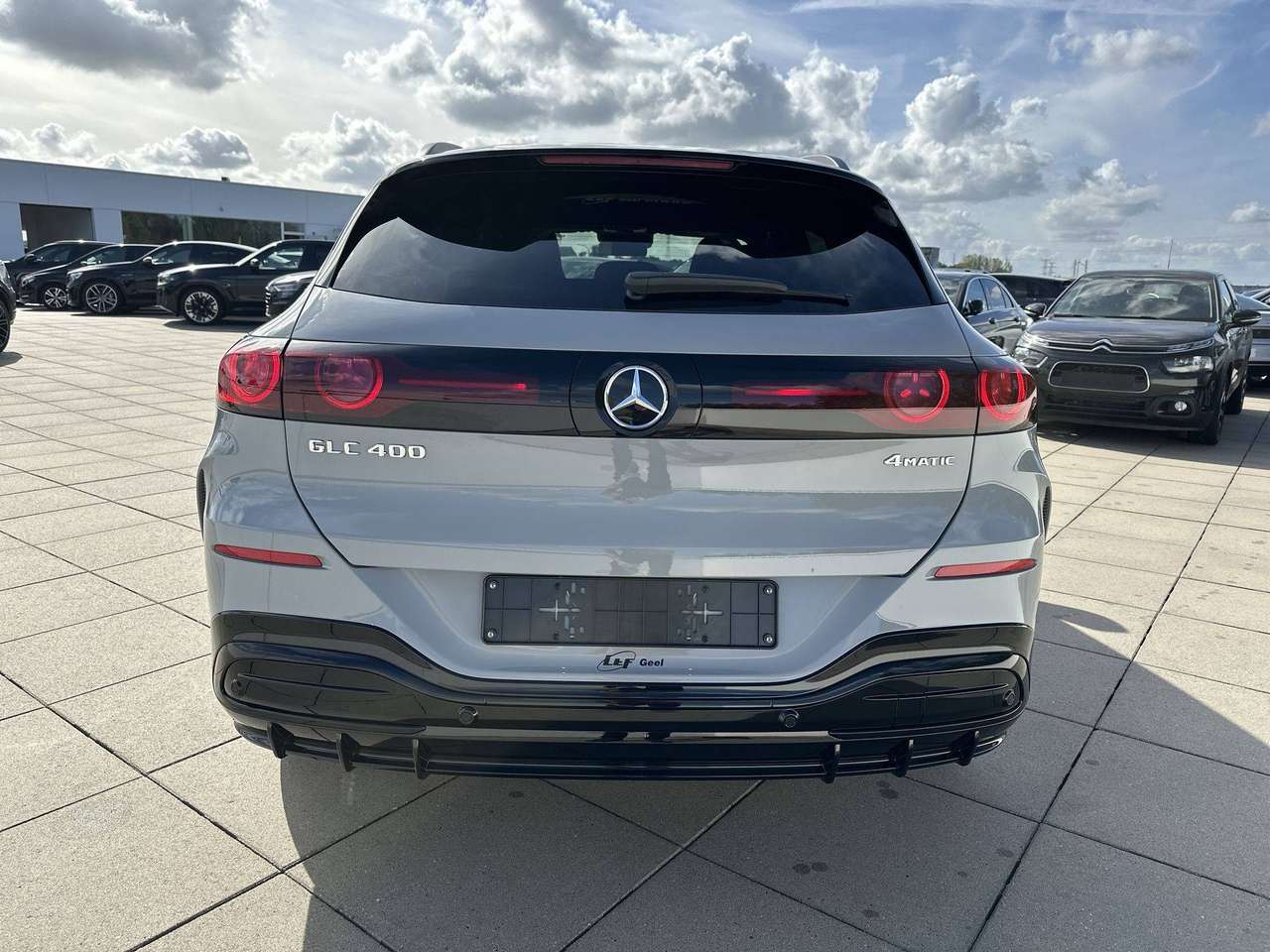 Mercedes-Benz GLC 400 4M ELECTRIC/ACHTERASBESTURING/AMG/RIJASSIST/PANODAK/AIRMATIC/TREKH/BURMESTER — foto 6 van 19