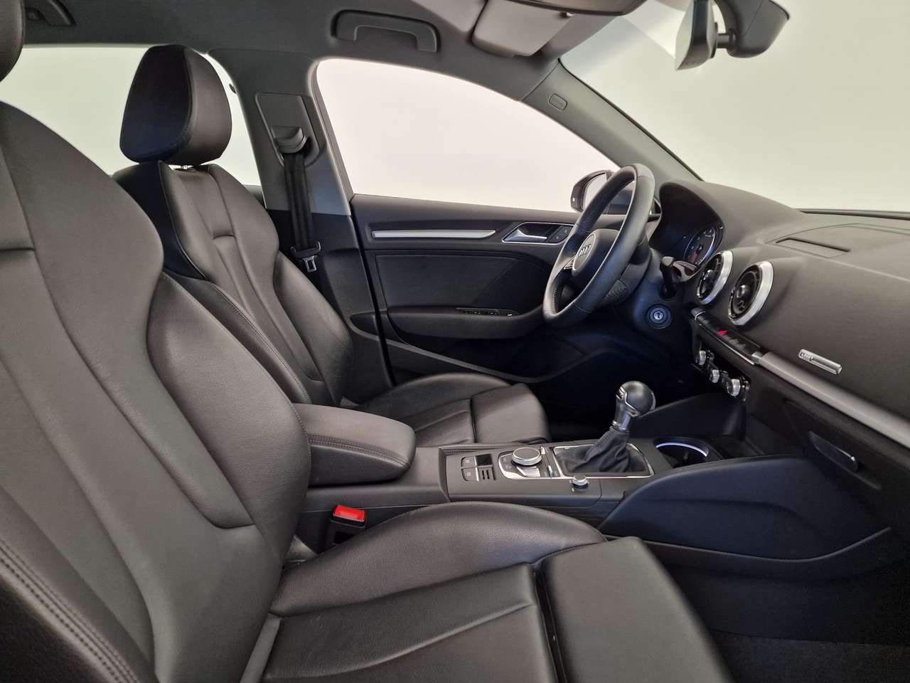 Audi A3 3.0 TFSI BENZINE AUTOMAAT LEDER SLECHTS 16000KM!!!!! — foto 6 van 15