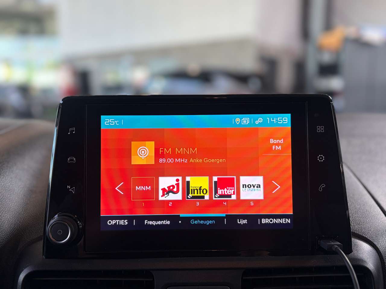 Citroen Berlingo 1.2 PureTech M Light Control S/S — foto 17 van 18