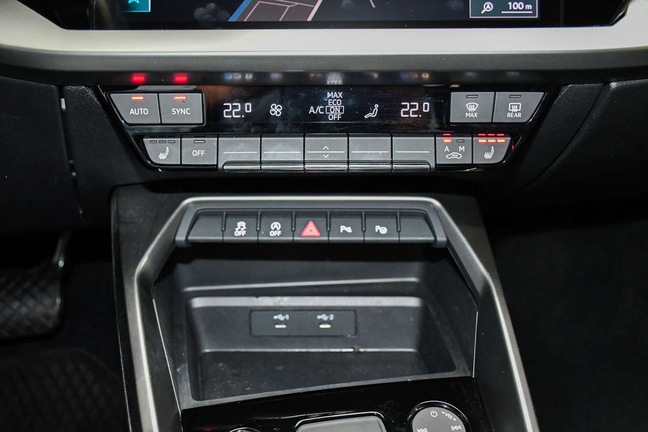 Audi A3 A3 Business Automaat - LEDER / NAVI / SMARTLINK — foto 13 van 18