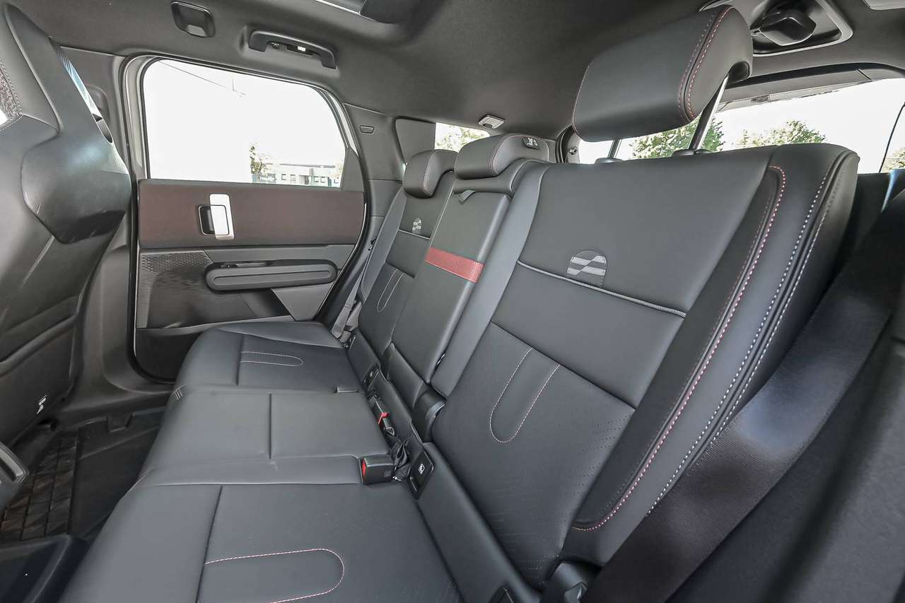 MINI Countryman E Countryman E JCW — foto 23 van 24