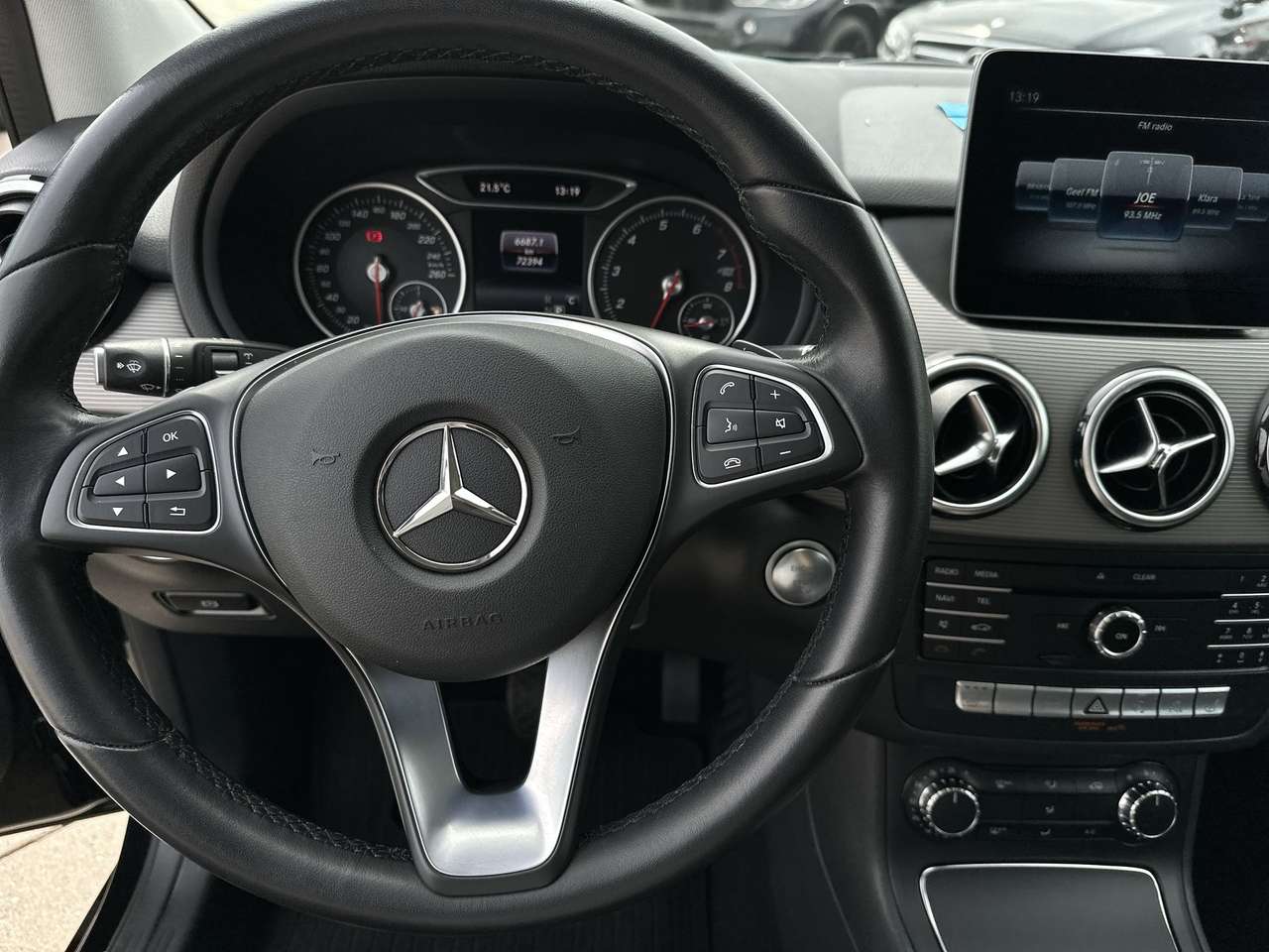 Mercedes-Benz B 180 B 180 PDC +Camera Privacy ramen  LED Verw. zetels — foto 17 van 18