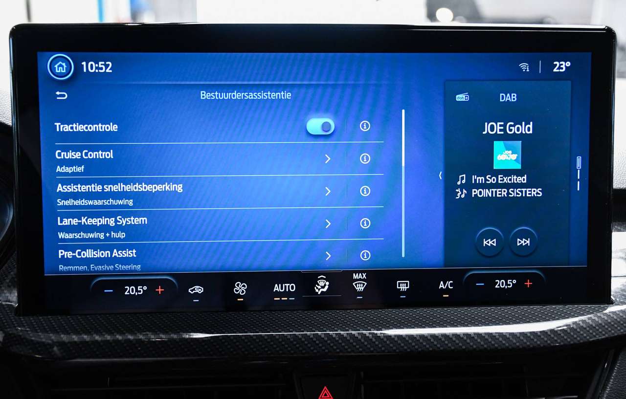 Ford Focus Focus 1.5 EcoBlue ST-Line X Automaat - NAVIGATIE / CAMERA / SMARTLINK / BLIS / ACC — foto 11 van 18