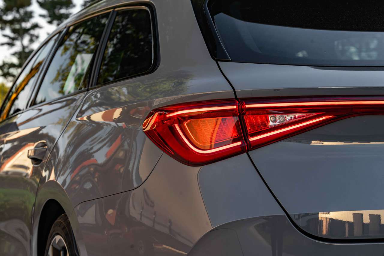 CUPRA Leon (2024) — foto 9