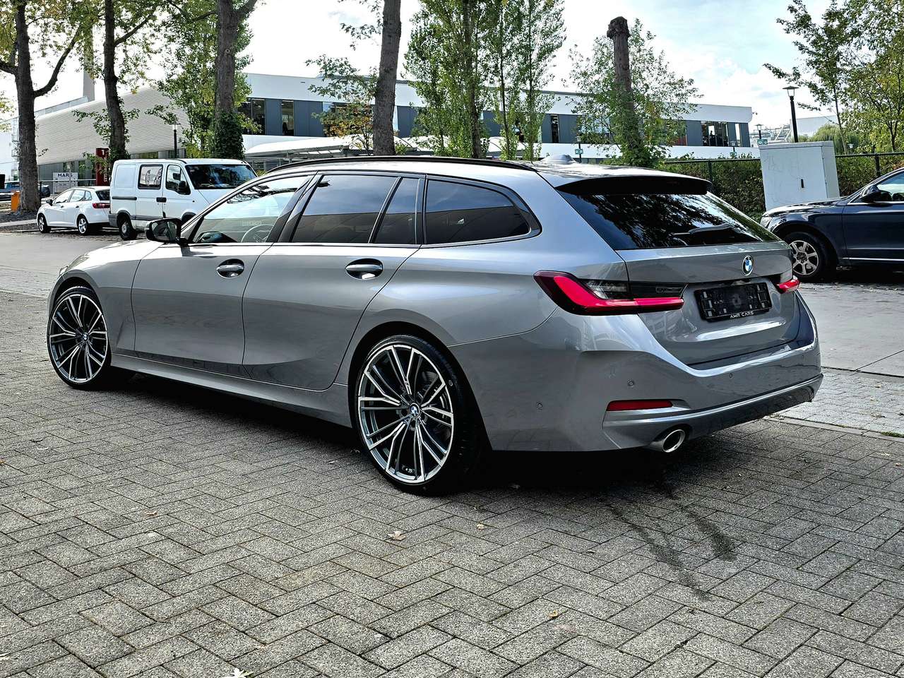 BMW 318 DA Sportline-Cognac Leder-Elec.Seats Memory-Widescreen-PanoramischDak-AdaptLed-Ambiance-ComfortAcces-Camera-Hifi enz.. — foto 16 van 25