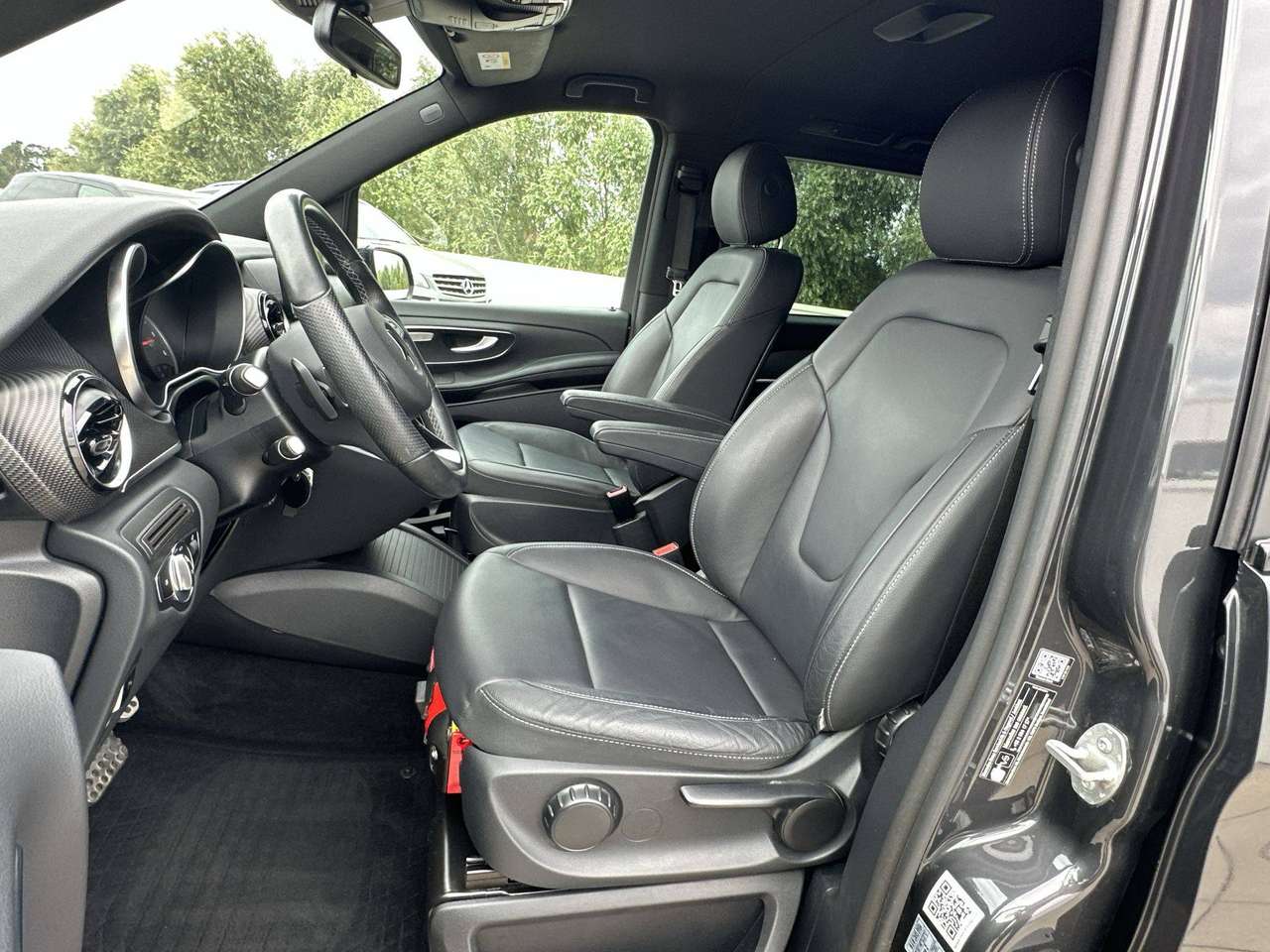 Mercedes-Benz V 220 D lichte vracht AMG Leder LED Trekh Nachtp — foto 11 van 14