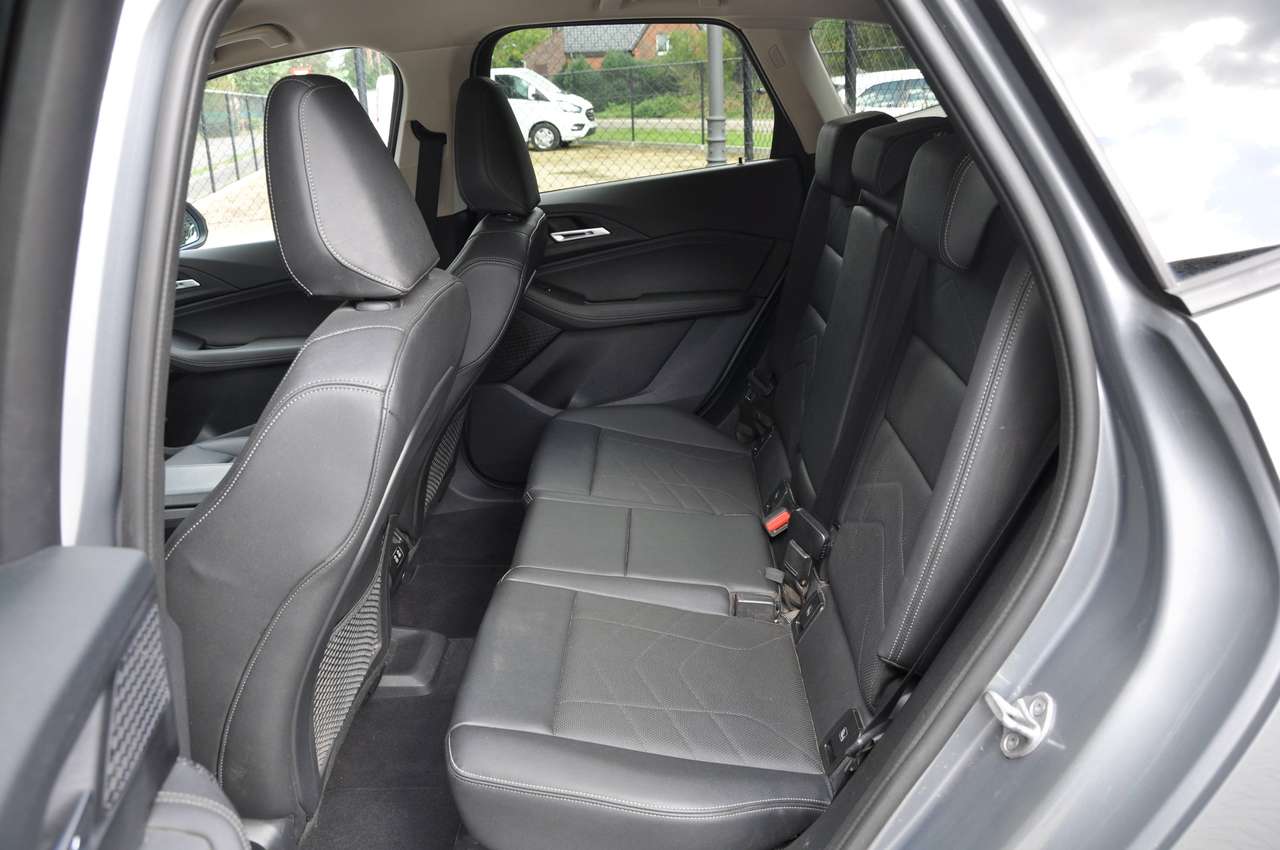 BMW 220 220i Active Tourer *Automaat* Benzine - Sportline — foto 7 van 14