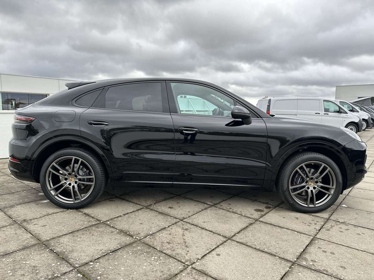Porsche Cayenne coupé/SPORTDESIGN/TREKH/BOSE/21" TURBO/PASM — foto 2 van 19