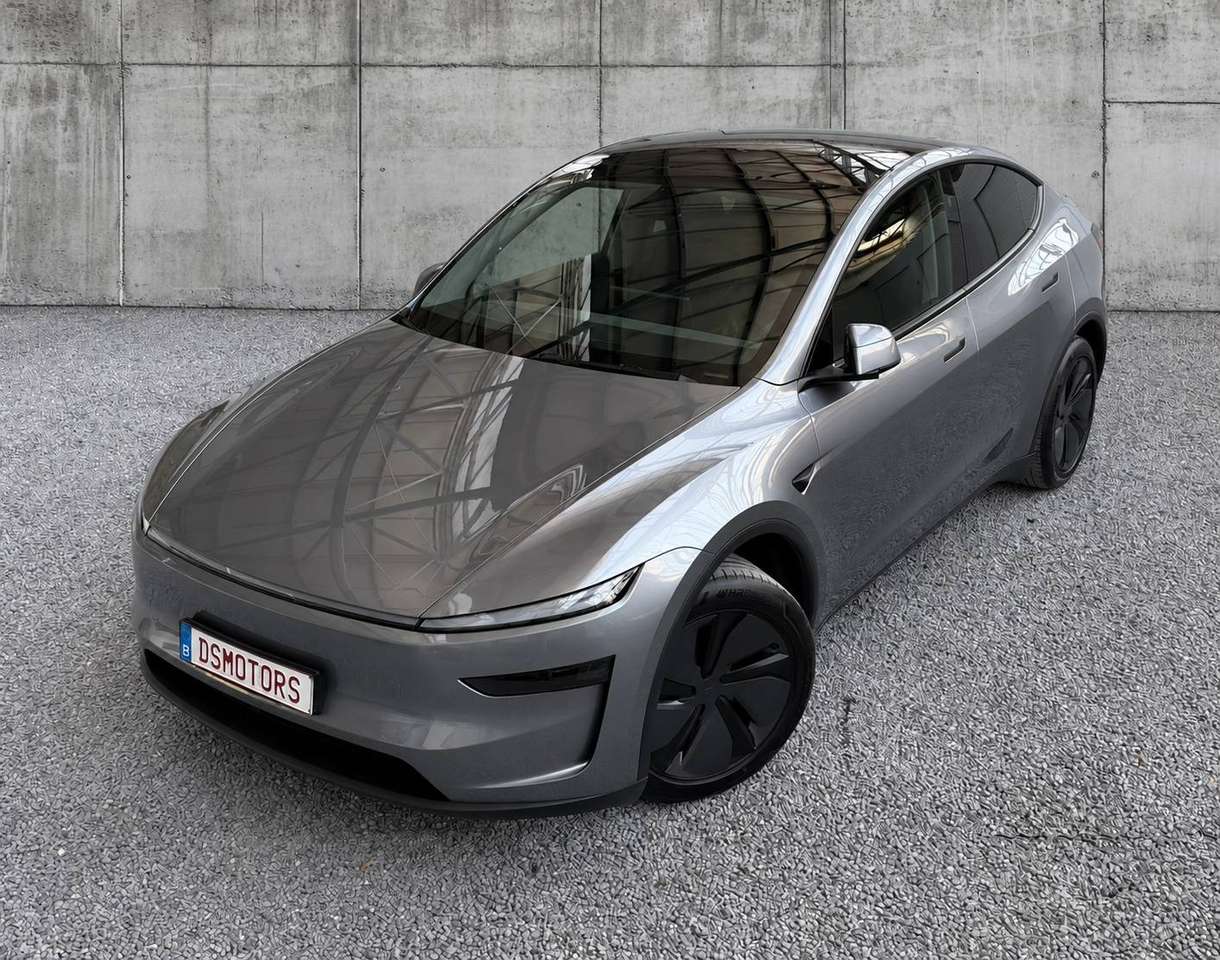 Tesla Model Y RWD LONG RANGE | Premium | HW4 | All weather matten rondom