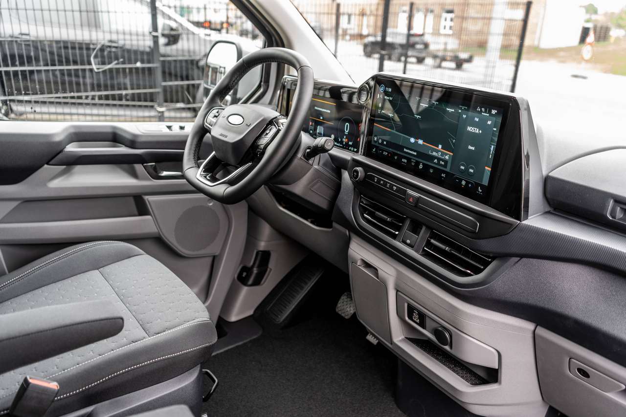Ford Transit Custom 2.0TDCi Limited L2 5pl. - 5j Warranty - 40.400ex — foto 14 van 18