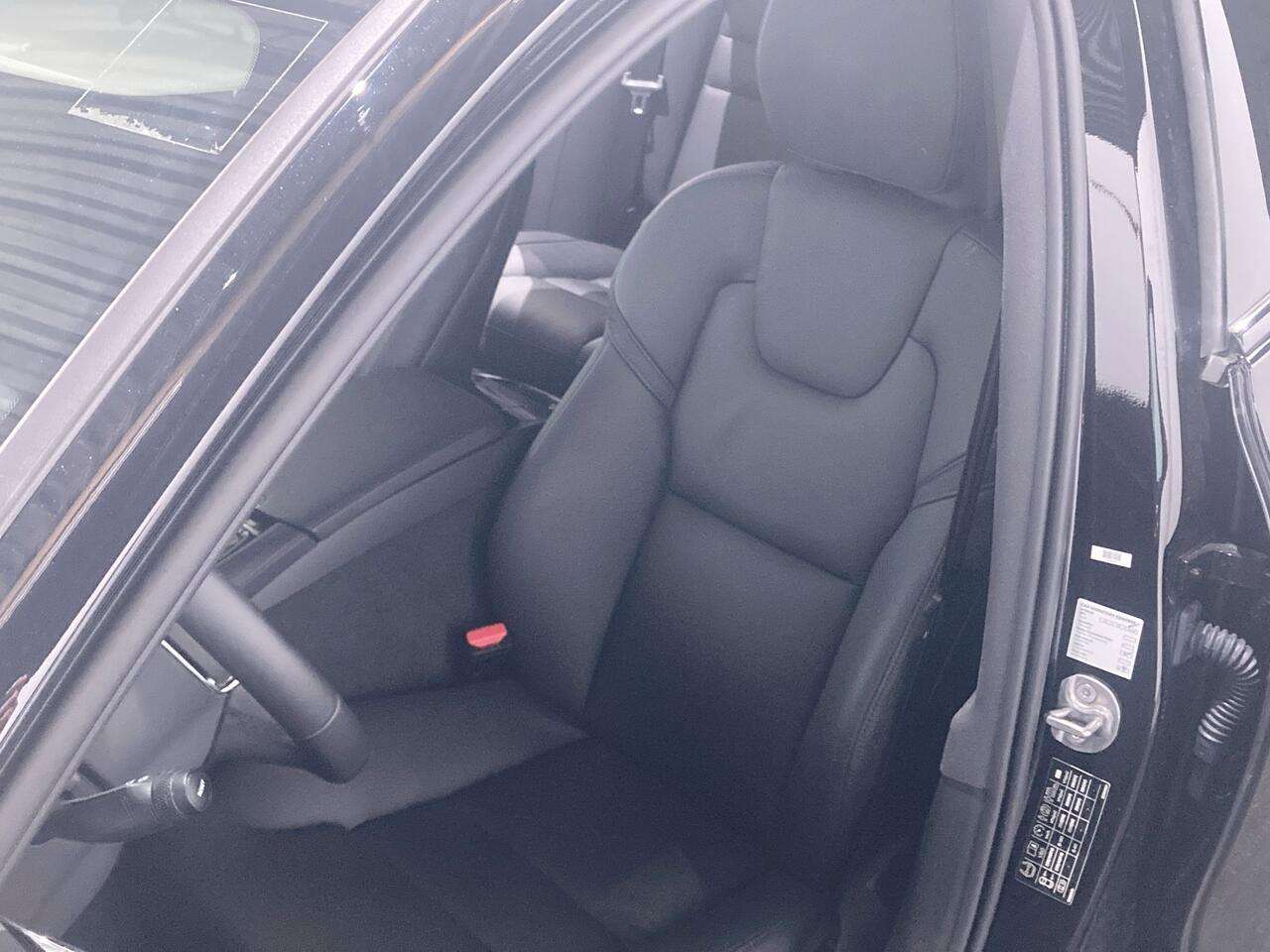 Volvo V60 T6 AWD PLUS DARK — foto 12 van 25