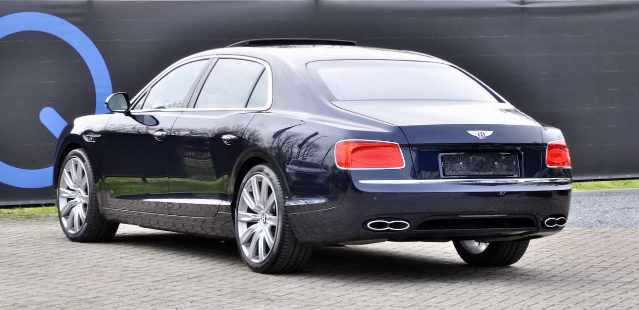 Bentley Flying Spur 4.0 V8 MULLINER FULL HISTORY — foto 3 van 15