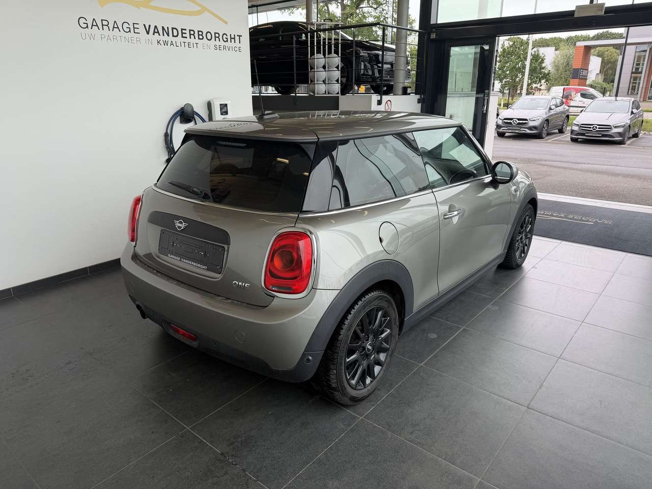 MINI One BENZINE AUTOMAAT SLECHTS 44000KM!!!! — foto 4 van 18