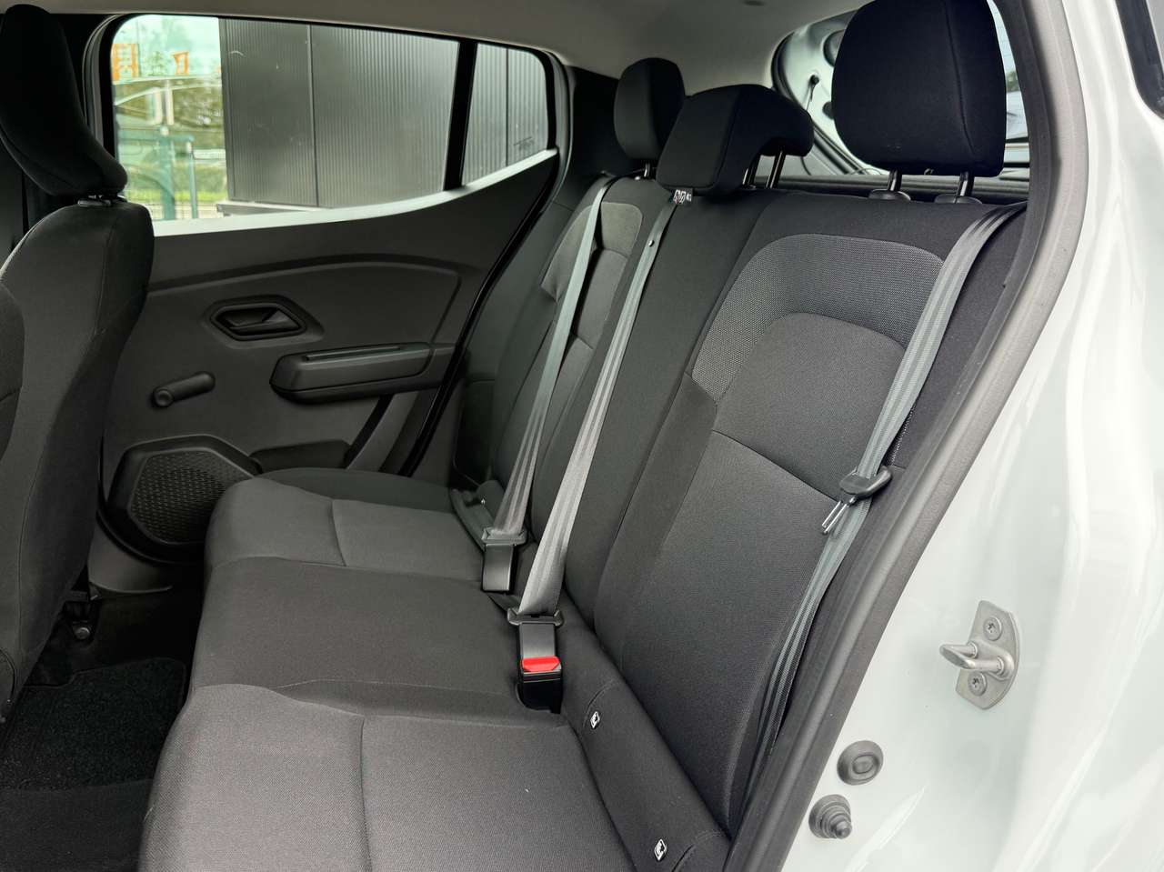 Dacia Sandero 1.0i SCe Airco 2800km NIEUWSTAAT ! Facelift — foto 11 van 17