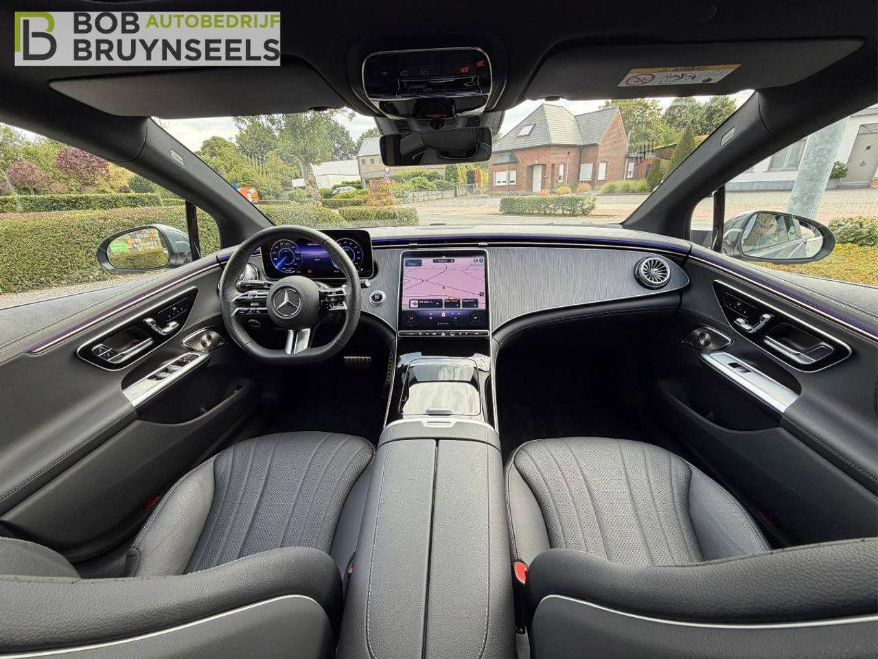 Mercedes-Benz EQE 300 Amg line - Digital light – Panormadak – Trekhaak – Burmester Sound System – Memorypack – Distronic – 360°camera – Head Up — foto 10 van 25