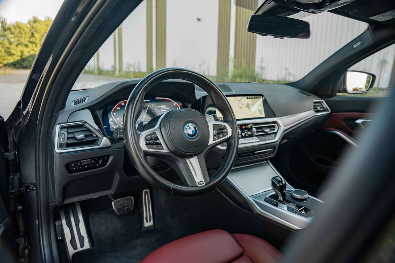 BMW 320 PHEV*M SPORT*PANO*LED*MEMORY* — foto 14 van 25