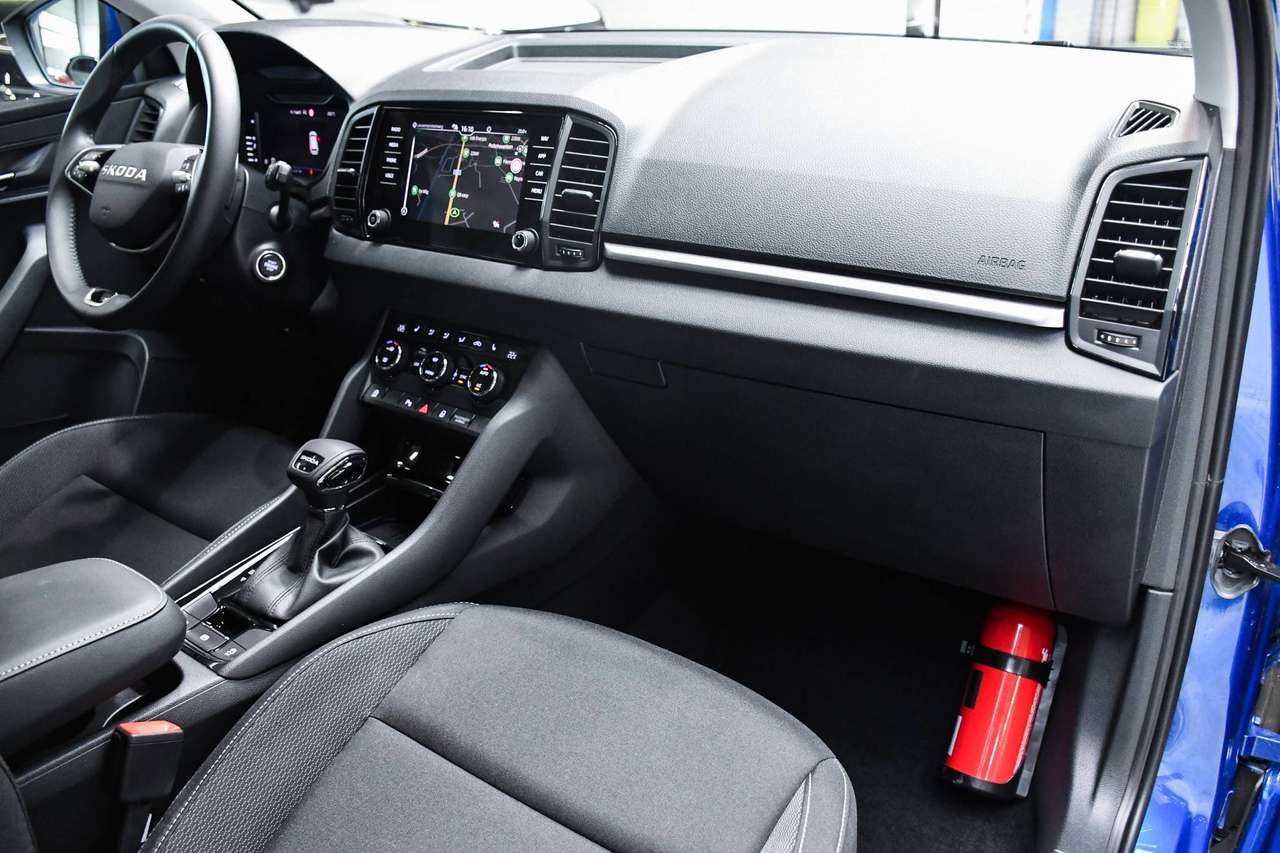 Skoda Karoq Karoq 1.5 TSI ACT Family DSG - NAVIGATIE / CAMERA / SMARTLINK / WINTERPACK / PDC / CC — foto 7 van 21