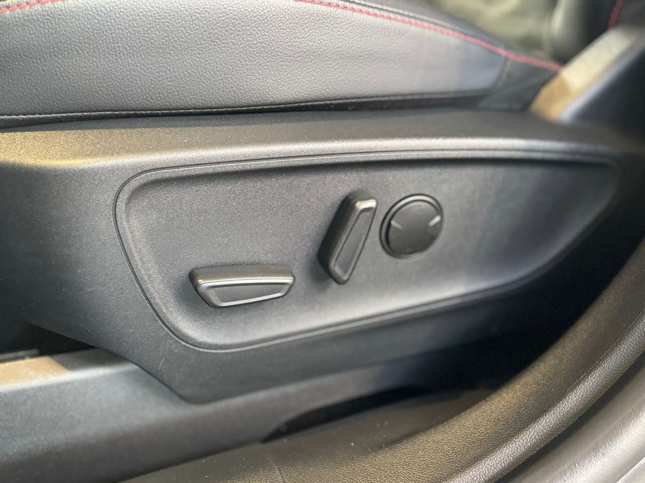 Ford Kuga VERKOCHT — foto 18 van 19